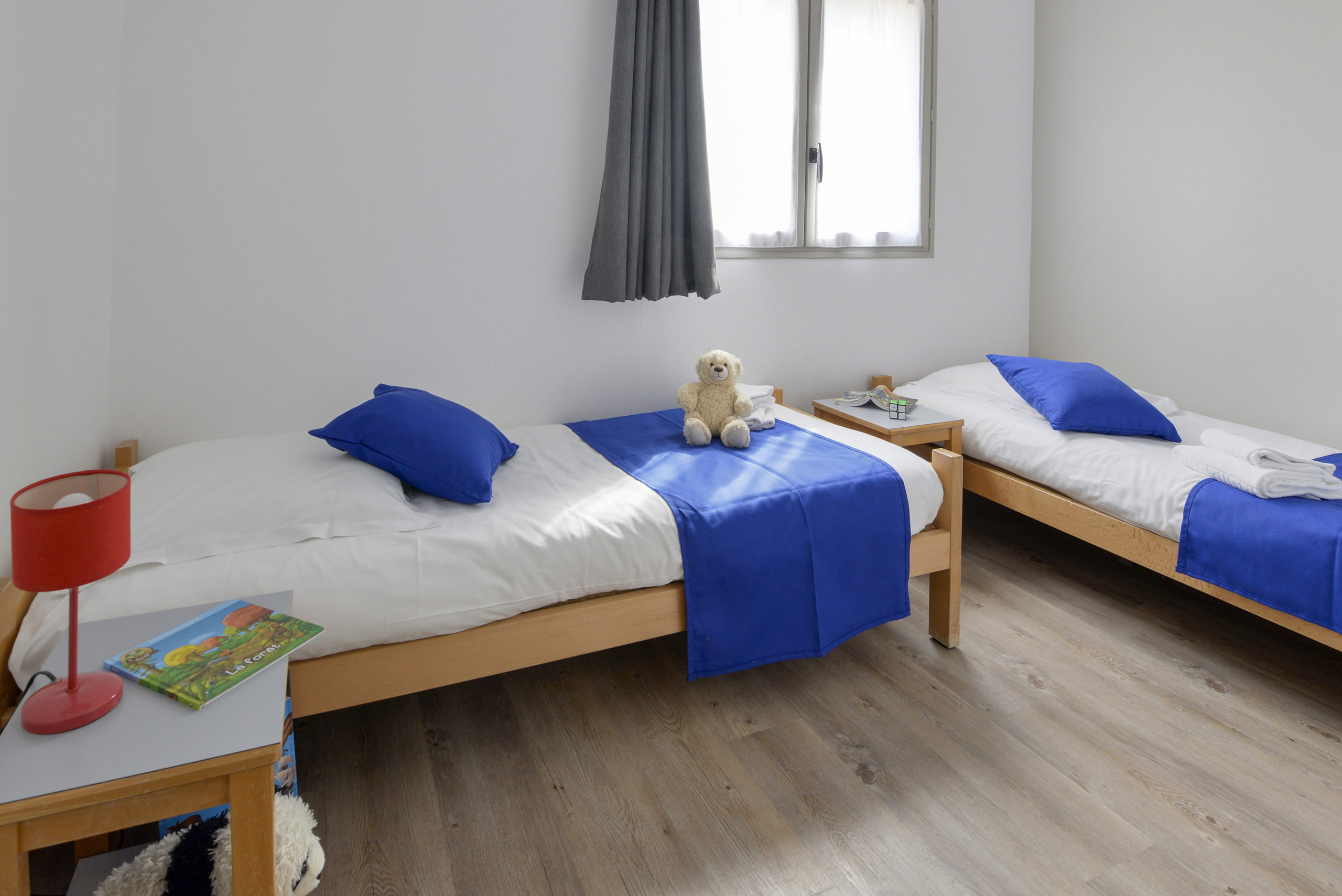 La Ferme de Courcimont 47600 Nouan-le-Fuzelier. Complexe convivialdans une ancienne ferme avec logements sobres, aire de jeux, étang, animations et restaurant.