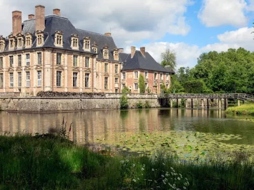 Château de la Ferté St Aubin et vue sur l'eau